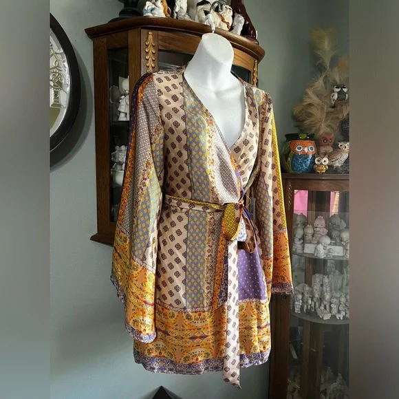 NWT 12th Tribe Silky Short Robe Sleep Bath Cover Up Medium - Picture 2 of 9